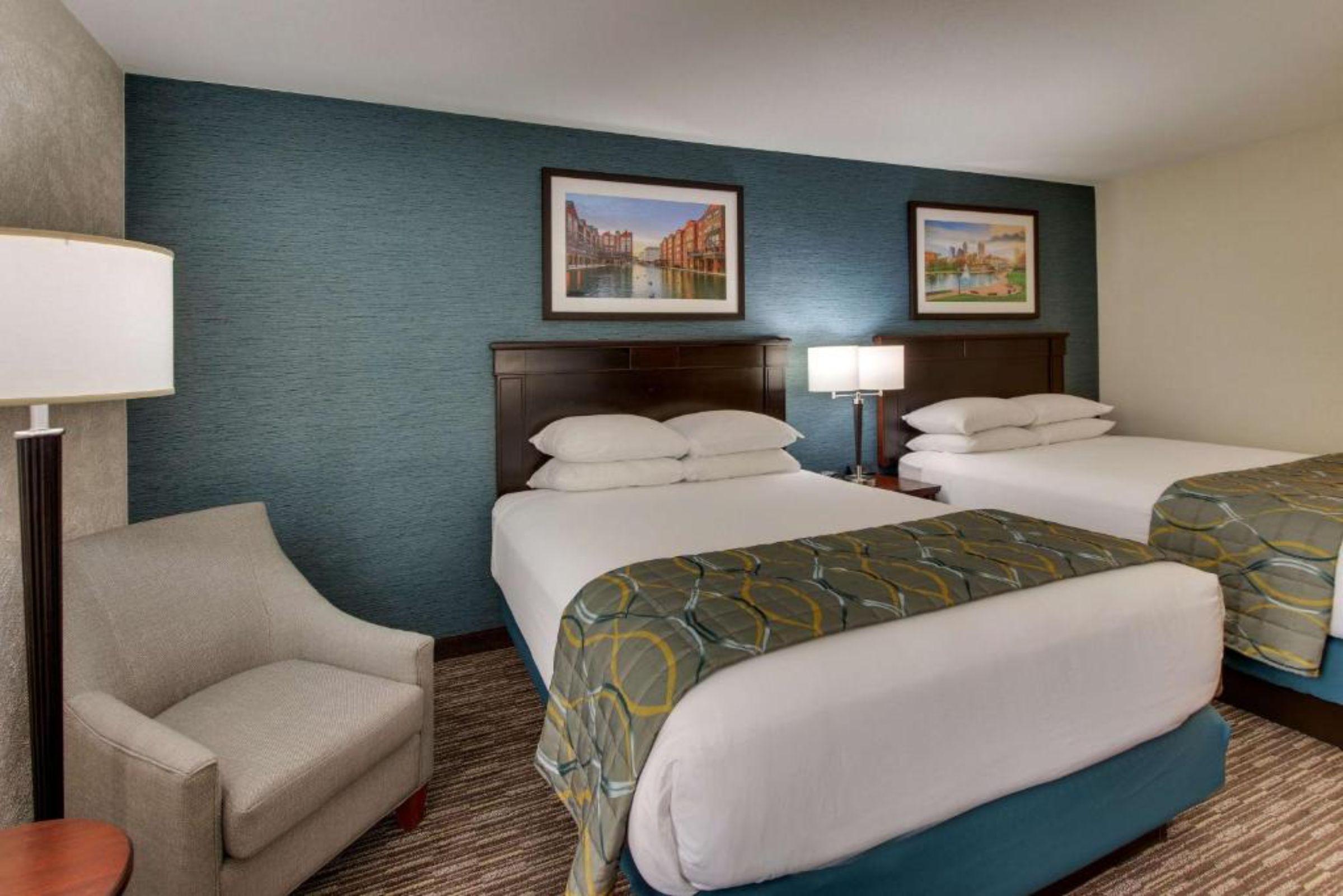 Best Western Plus Indianapolis North At Pyramids Exterior photo